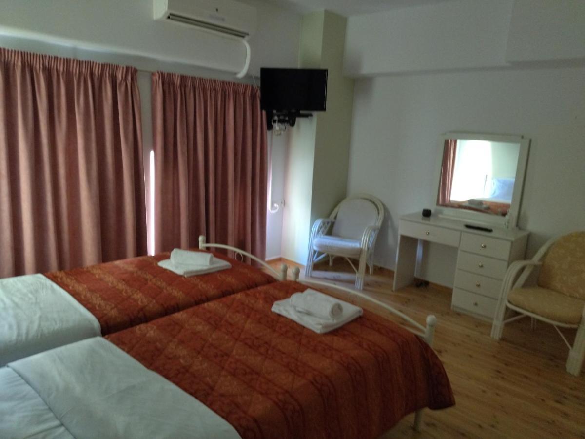 Chrisi Akti Hotel Nafpaktos Стая снимка