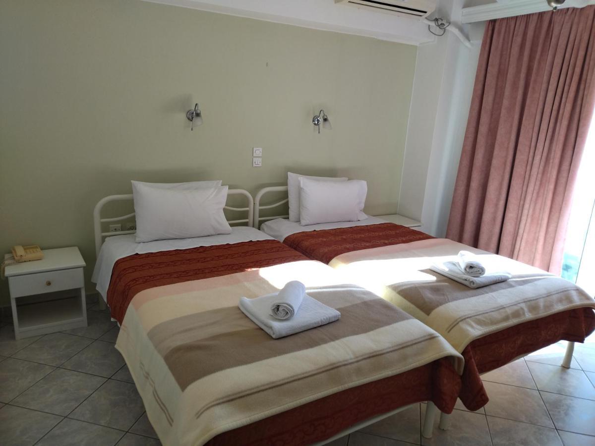Chrisi Akti Hotel Nafpaktos Стая снимка