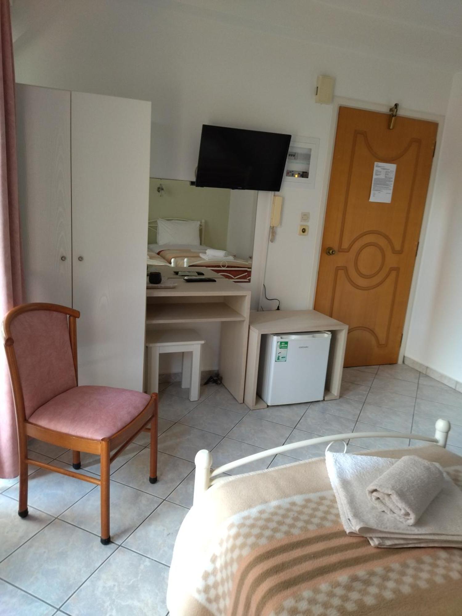 Chrisi Akti Hotel Nafpaktos Стая снимка
